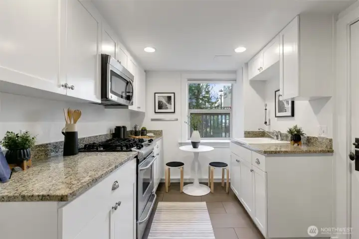 Granite countertops and soft close cabinets
