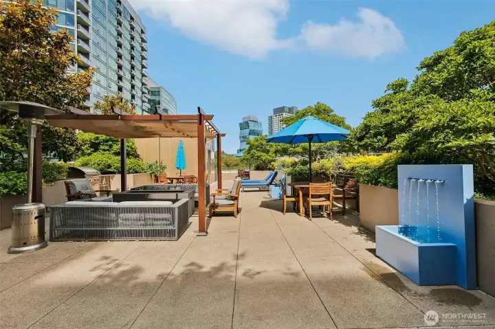 Community Terrace - *Includes 2 gas grills, gas fire pit, and a pet relief station. Able to be reserved as a shared space. Community Terrace - *Includes 2 gas grills, gas fire pit, and a pet relief station. Able to be reserved as a shared space.