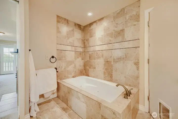 Main floor bath tub Main floor bath tub