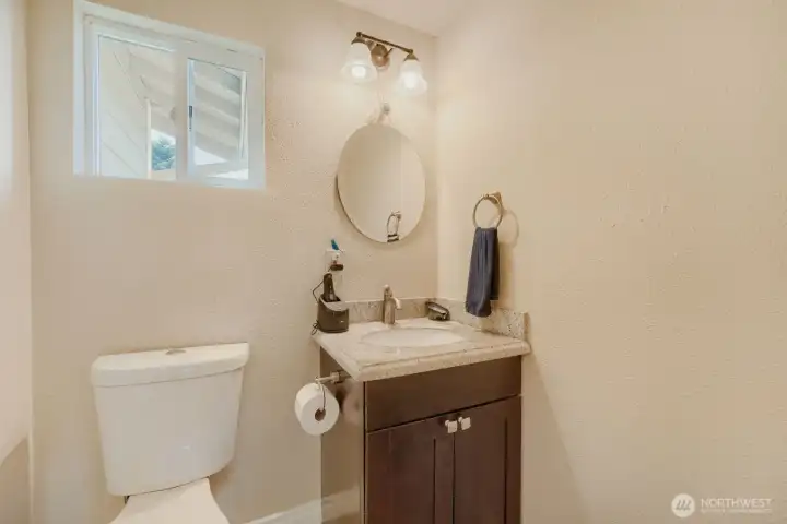 1/2 bath on 2nd floor 1/2 bath on 2nd floor