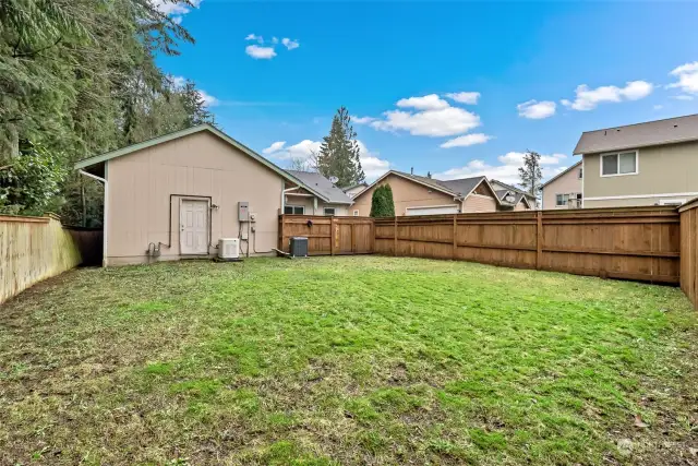 The fully fenced front yard.