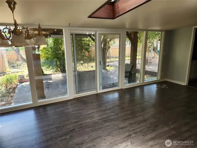 Wonderful Sun Room or dining area