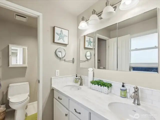 Primary private full bath.