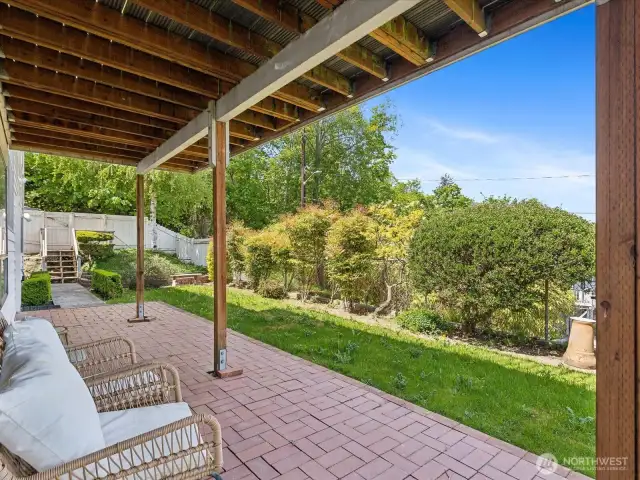 Downstairs patio with Lake Washington views.