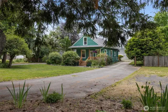 Double driveway offers convenience & plenty of room for parking