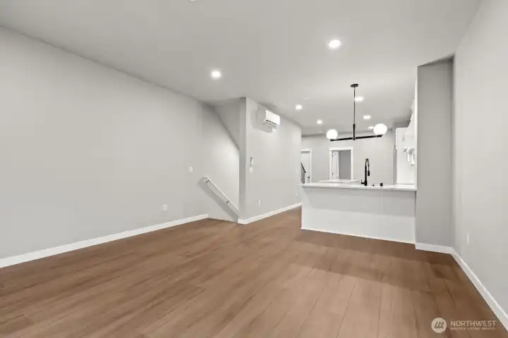 Photographs are for illustrative purposes only. Features, finishes, interior/exterior colors, landscaping and floorplan shown may vary from actual homes built.