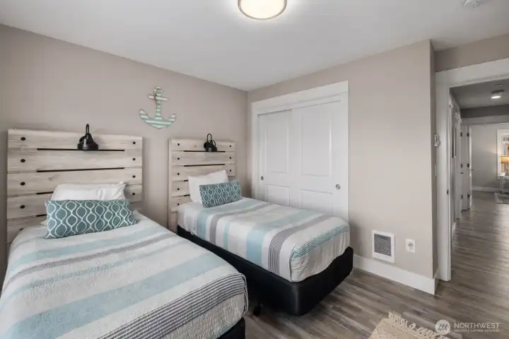 2nd Bedroom