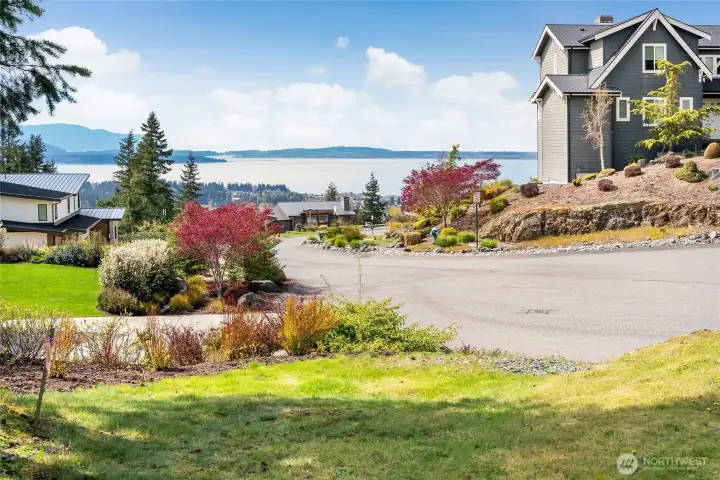 View from the start of the driveway at the top of the cut-de-sac