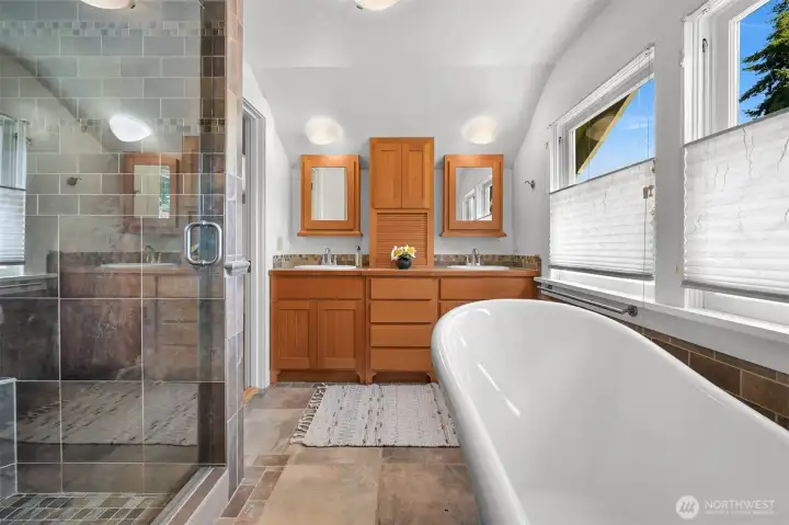 The primary bath features a huge claw foot soaking tub! The primary bath features a huge claw foot soaking tub!