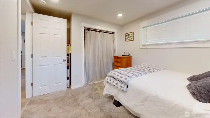 2nd Bedroom 2nd Bedroom
