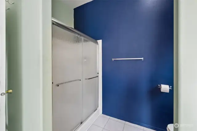 Primary shower