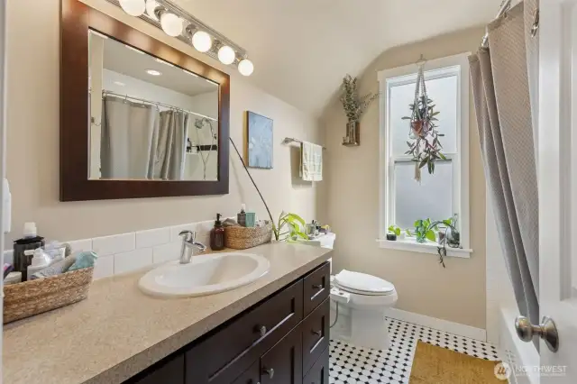 2320- UL bathroom