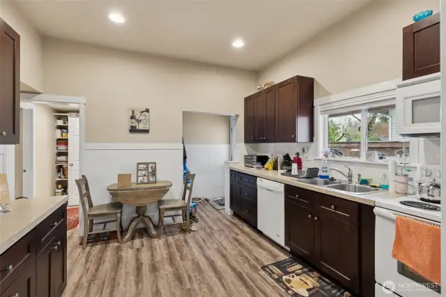 2322- Kitchen
