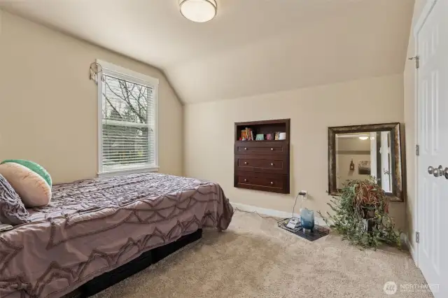 2320- UL bedroom #2