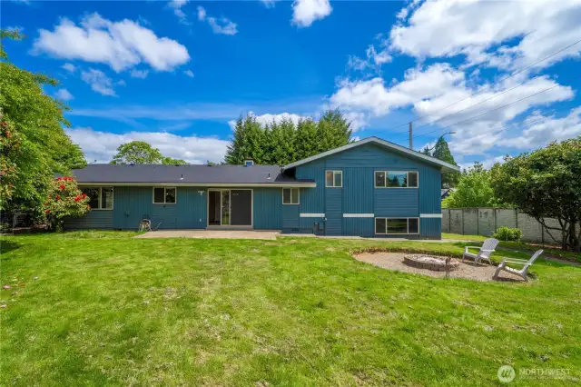 1/3 ac+ lot - huge back yard