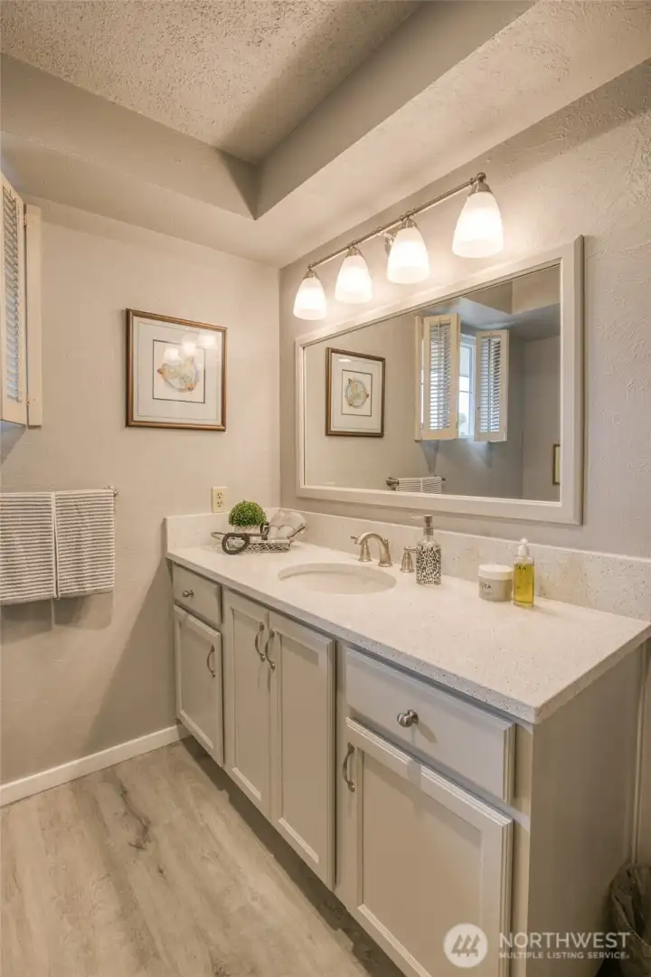2nd level ¾ bath