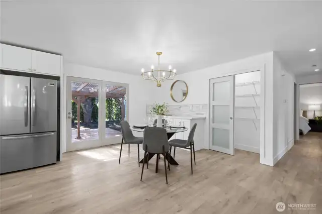 Ample storage in your kitchen & dining area.