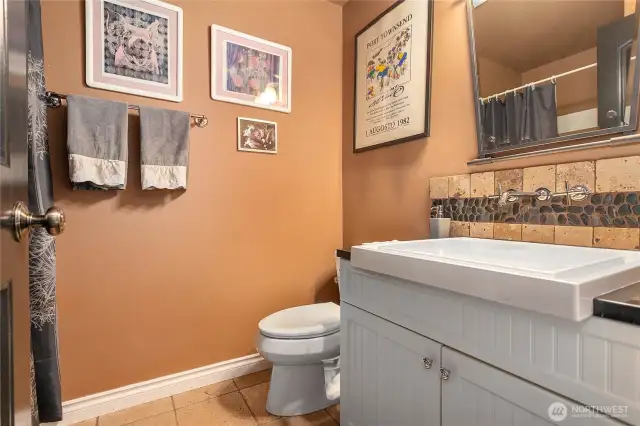 3/4 guest bathroom in that same hallway.