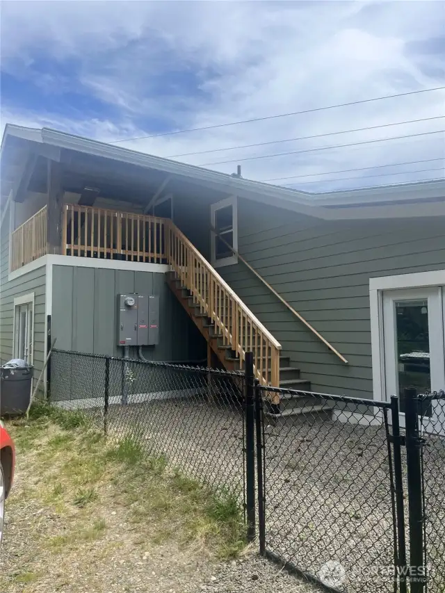 2880 sq ft building with 864 permitted sq ft