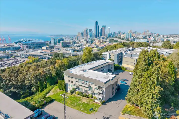 Welcome to Spinnaker Condominiums!