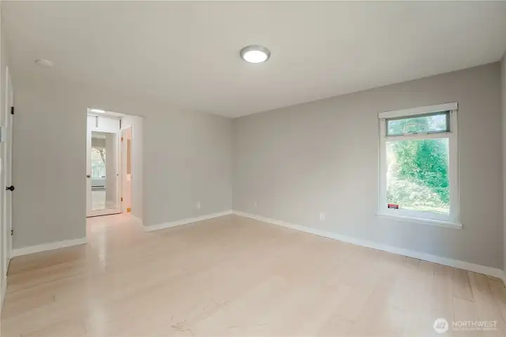Primary BR w. Shower