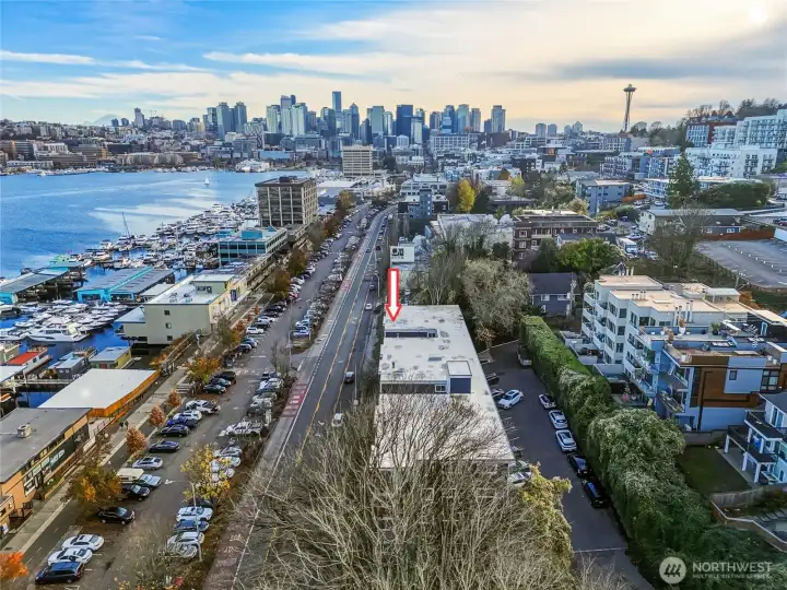 Explore nearby dining, shopping, and parks right from your doorstep.