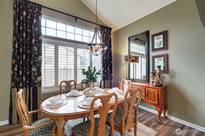 The dining room easily accommodates a table for 6-8 guests.