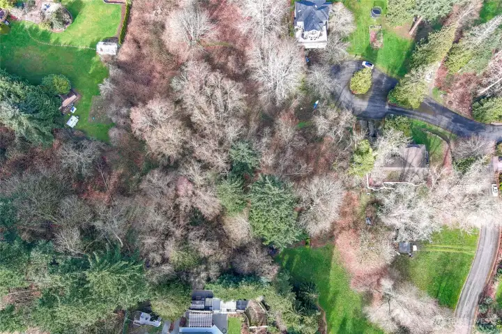 Nearby homes on smaller lots selling for $2–3M