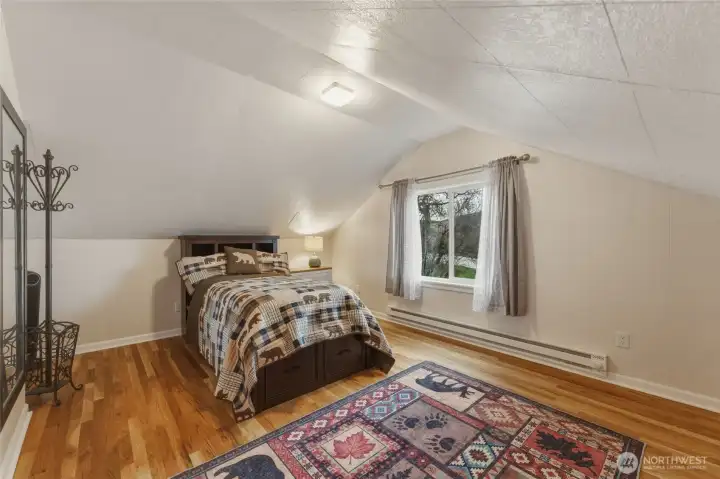 Upstairs Bedroom 2