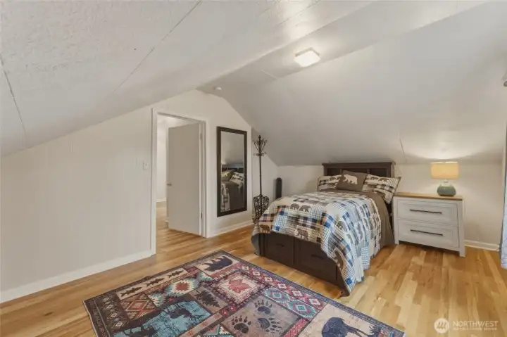 Upstairs Bedroom 2
