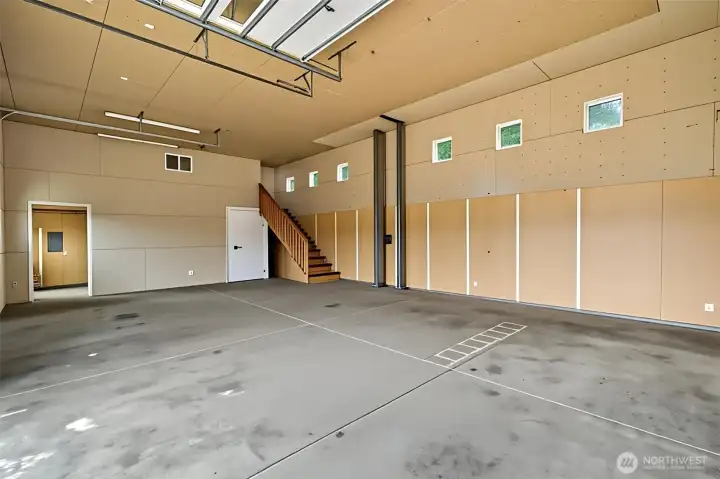 Parking for up to 6 vehicles