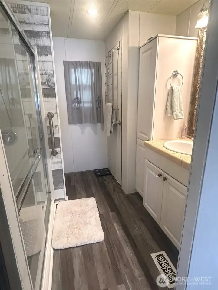 Primary bath