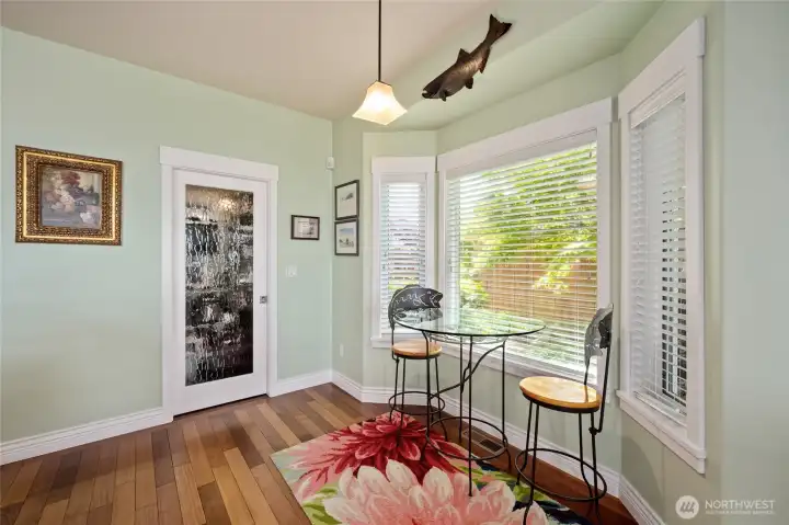 Breakfast nook, walk-on pantry with stainless steel shelving, microwave, 2 temp area wine fridge. Breakfast nook, walk-on pantry with stainless steel shelving, microwave, 2 temp area wine fridge.