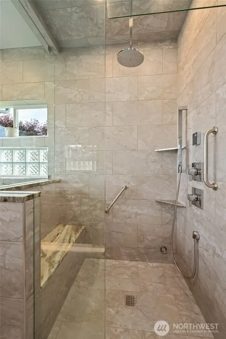 Luxurious steam shower. Luxurious steam shower.