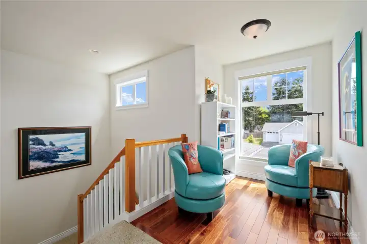 View reading nook in the upper loft. View reading nook in the upper loft.