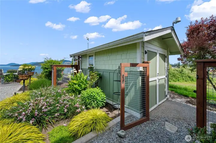 Greenhouse and garden shed, fully fenced backyard. Greenhouse and garden shed, fully fenced backyard.