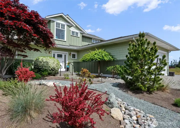 Easy maintenance landscaping. Easy maintenance landscaping.