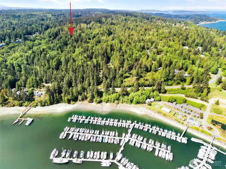 Imagine docking your boat, relaxing at the resort, and then walking home!