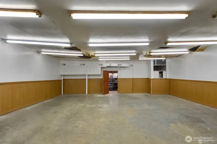 Appx. 1,600 SF shop with bathroom / office space