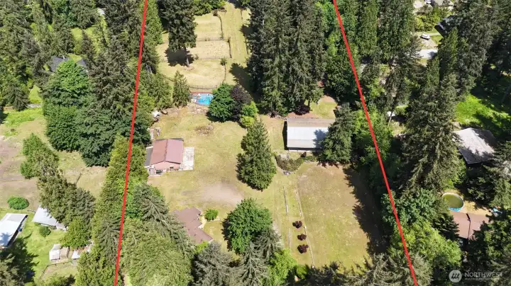 Approximate lot line illustration for visual reference only. Not a survey and not intended to depict actual legal property boundaries.