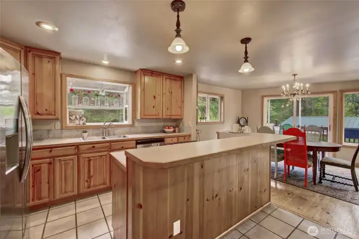 Kitchen with window box