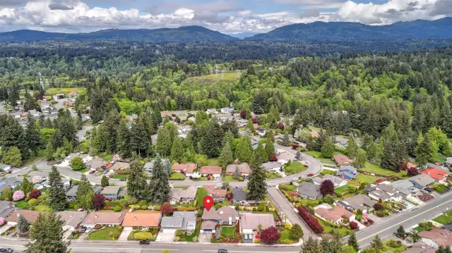 Enjoy living in the highly sought-after Fairwood Greens community while also being surrounded by tons of that true PNW beauty and evergreens, giving that tucked away feel still.