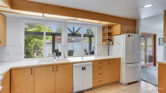 No shortage of counter space in this kitchen, great for prep, serving space, etc.