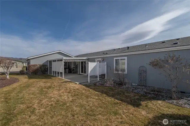side yard area