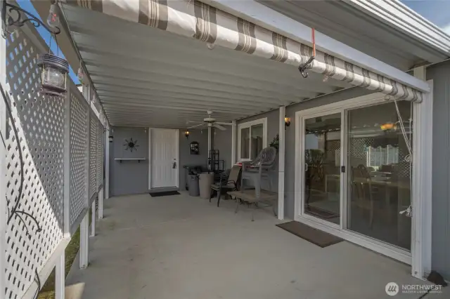 covered patio off of dining room, man door to garage