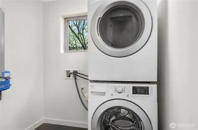 Very nice sized utility room room for utility sink if desired.