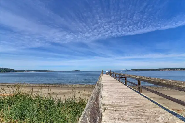 Kala Point owns has it's own private saltwater beach and dock, and it's huge! Stunningly pristine with sandy beaches, this fantastic dock, places to store kayaks, paddles boards, and you can even crab out in Port Townsend Bay!