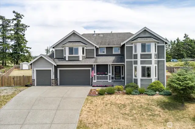 Rare 3 car garage and additional RV Parking