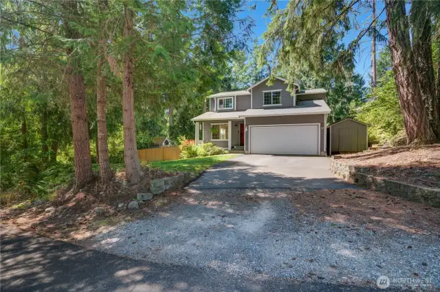 The large driveway offers ample space for parking. Plus, this home is in a cul-de-sac, so no need to worry about busy roads and traffic! Don't miss the storage shed next to the house that was re-roofed just 2 years ago!