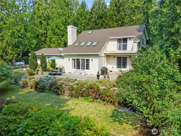 Enjoy entertaining on your spacious back patio